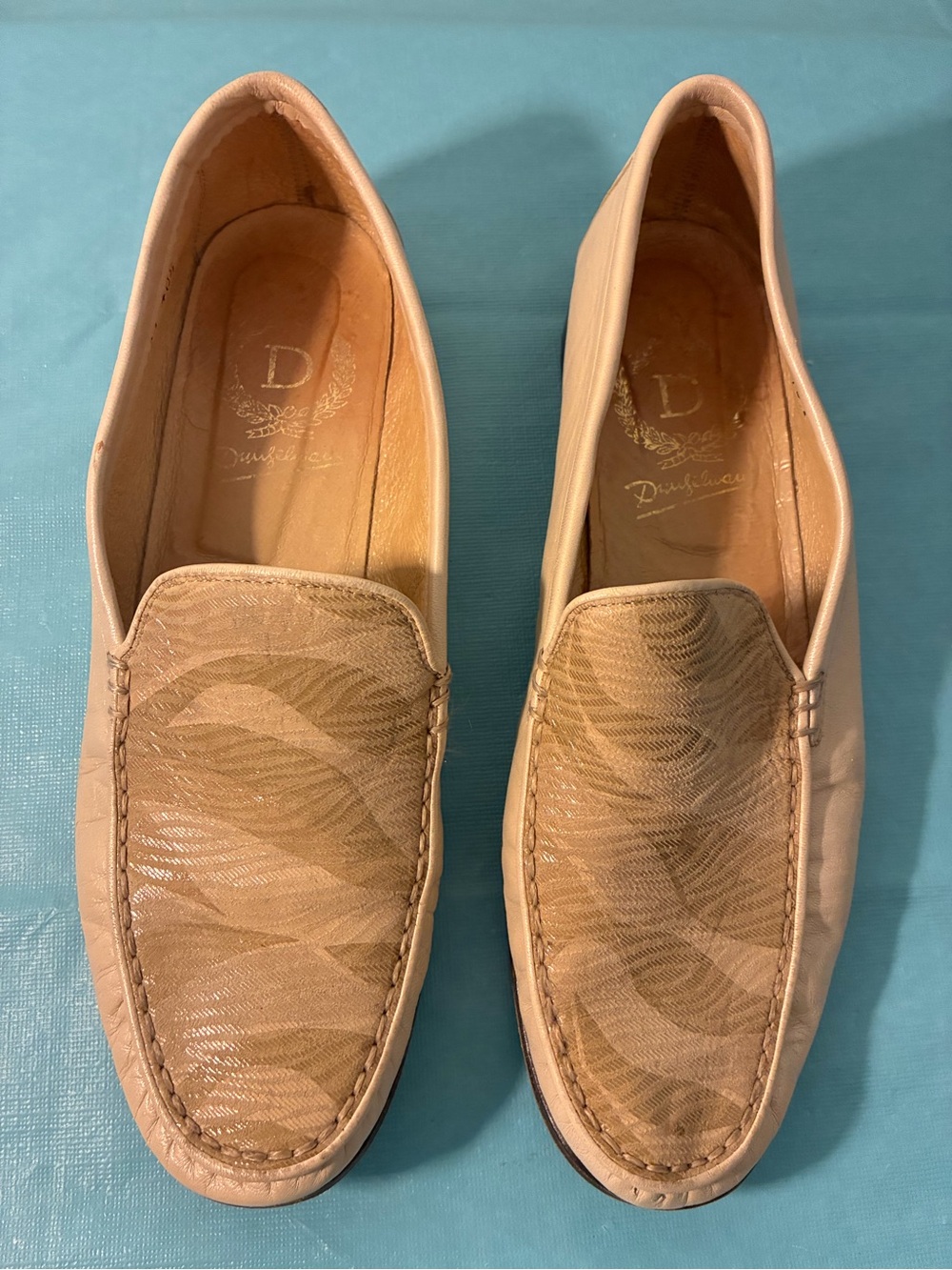Womens Beige/Tan Leather Loafers Size 40.5
